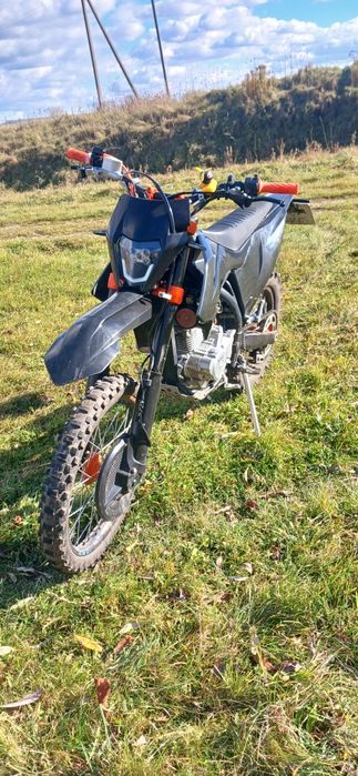 Продам кові адванс 250 в гарному стані