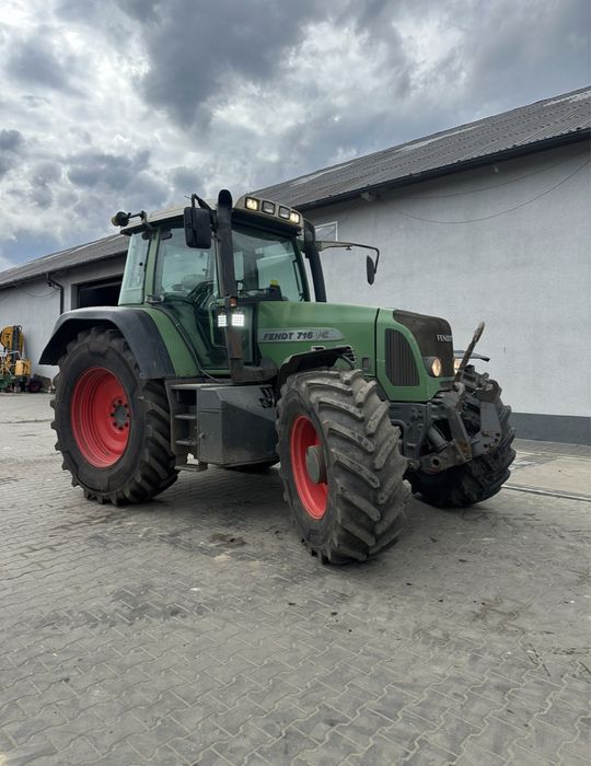 Fendt 716 Vario TMS rok 2004 tuz