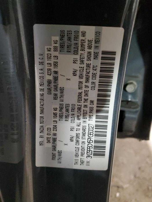 2023 Mazda 3 Preferred Повний привід, авто в дорозі.пути