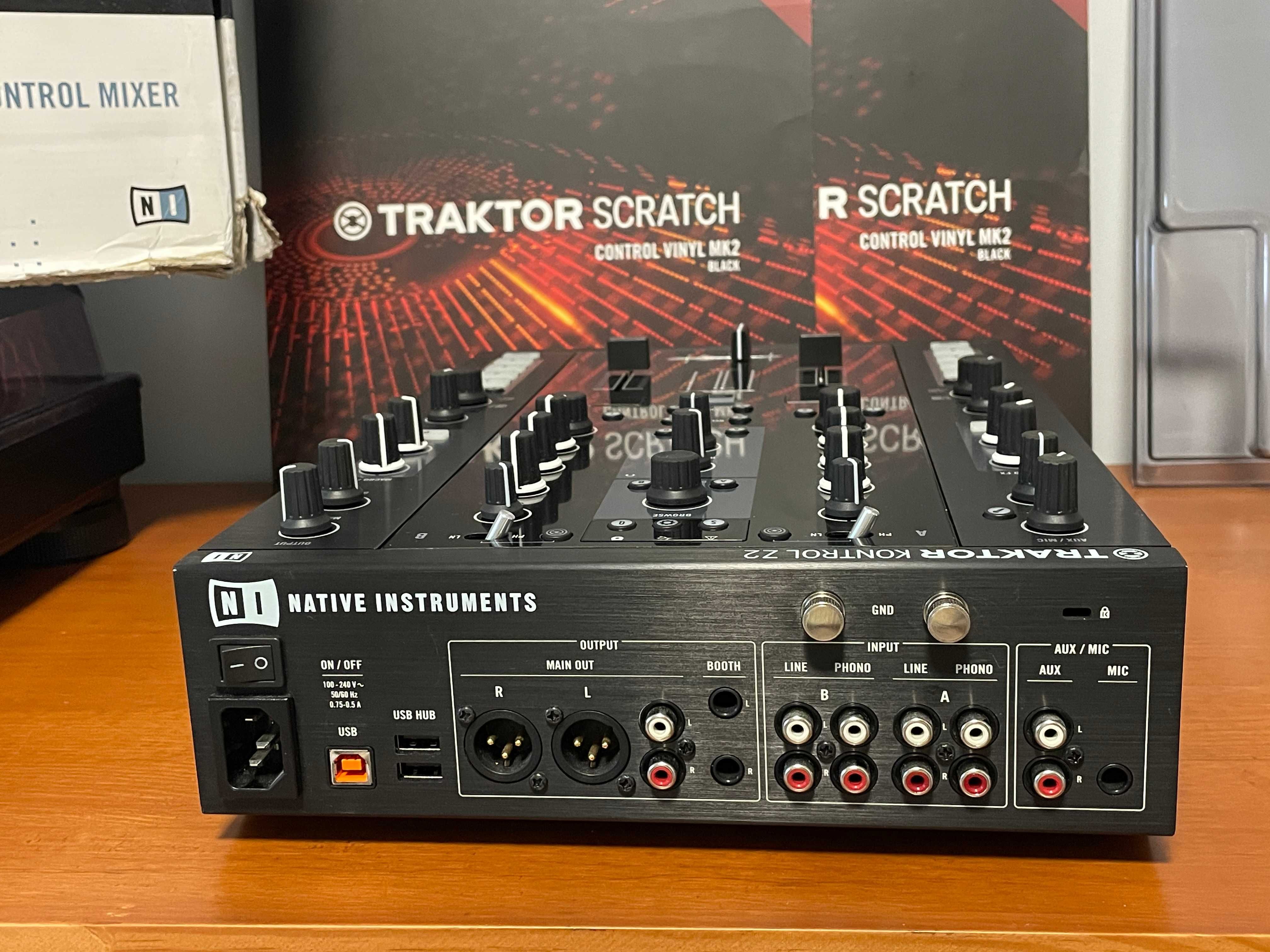 Native Instruments Traktor Kontrol Z2 + Decksaver