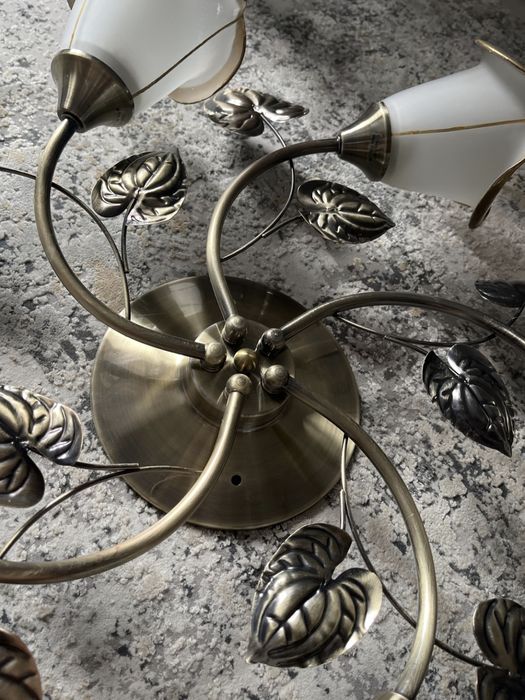 Кована люстра стельова з 5 плафонами