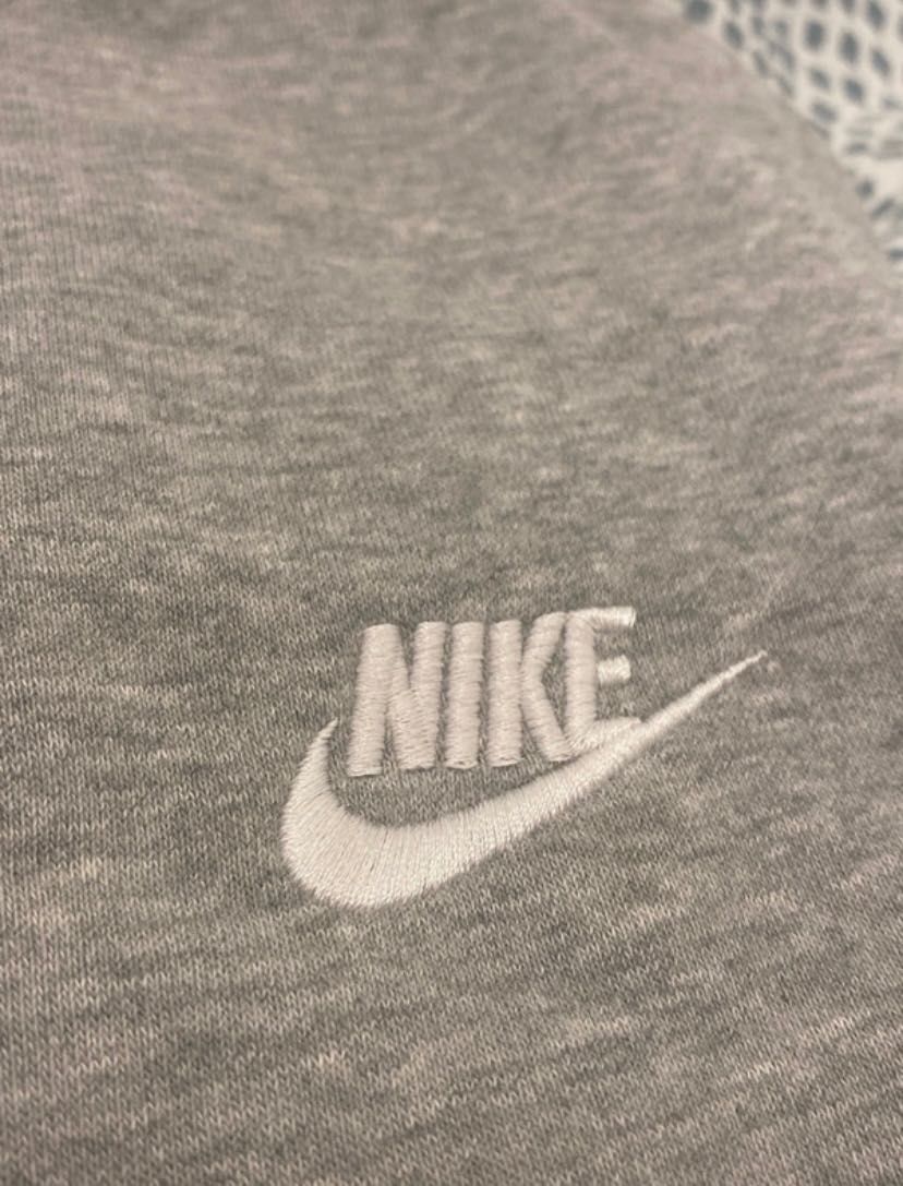 Conjunto Nike Cinzento