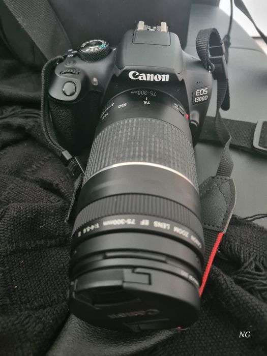 Canon EOS 1300D, como nova. Vendo à melhor oferta.