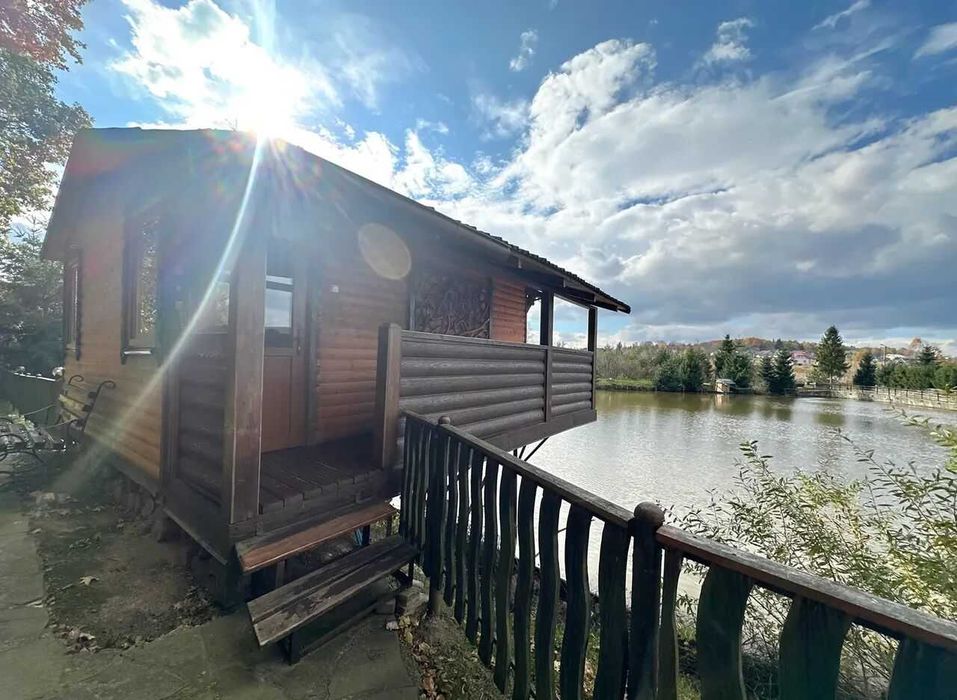 Продаж унікального Відпочинкового комплексу На Озерах