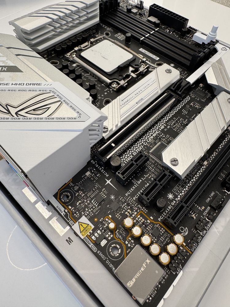 Płyta główna ASUS ROG STRIX B760-G Gaming Wifi