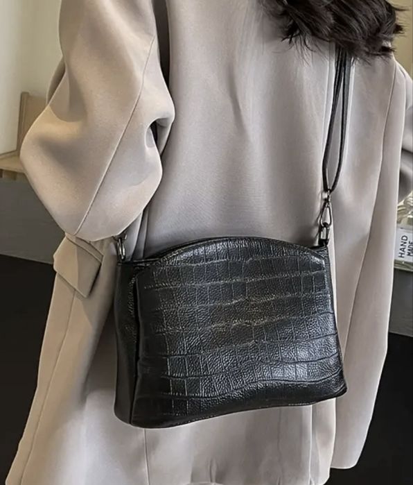 Шкіряна сумка через плече