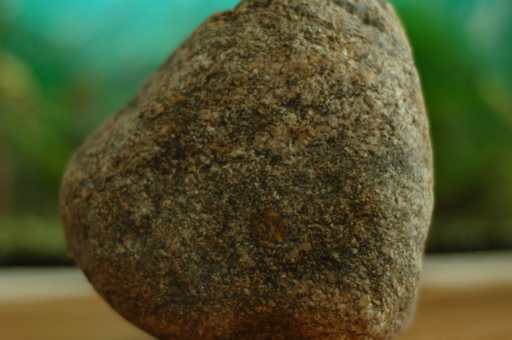 Камінь старий крепкий