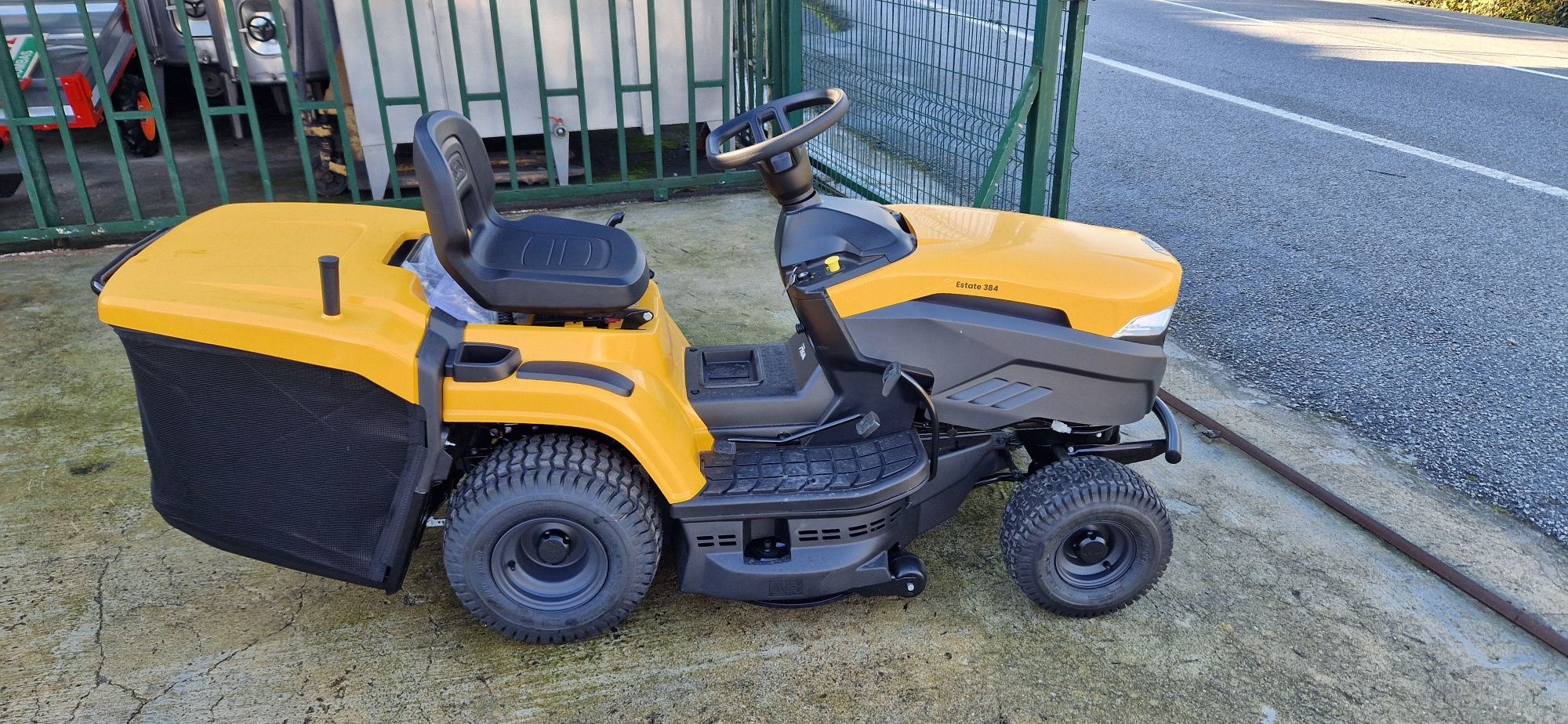 Corta relva Tractor stiga