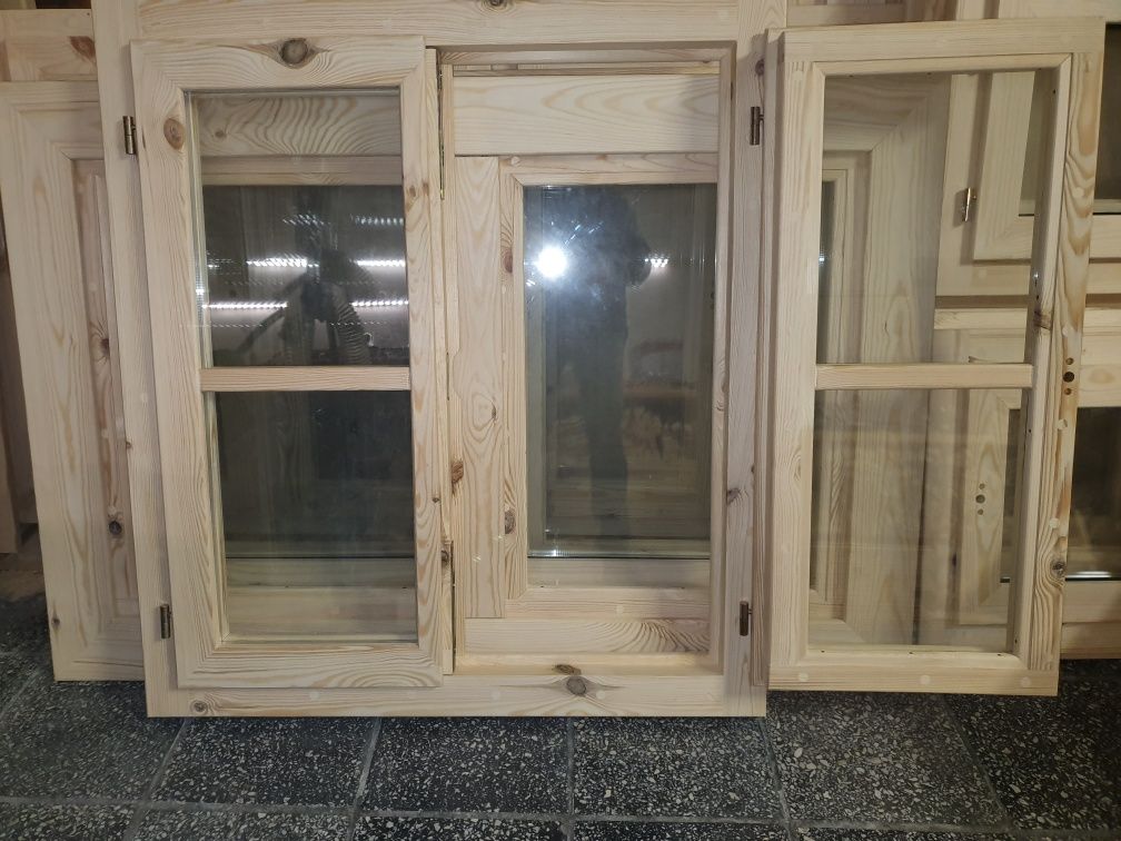 Okno drewniane 90 x 100
