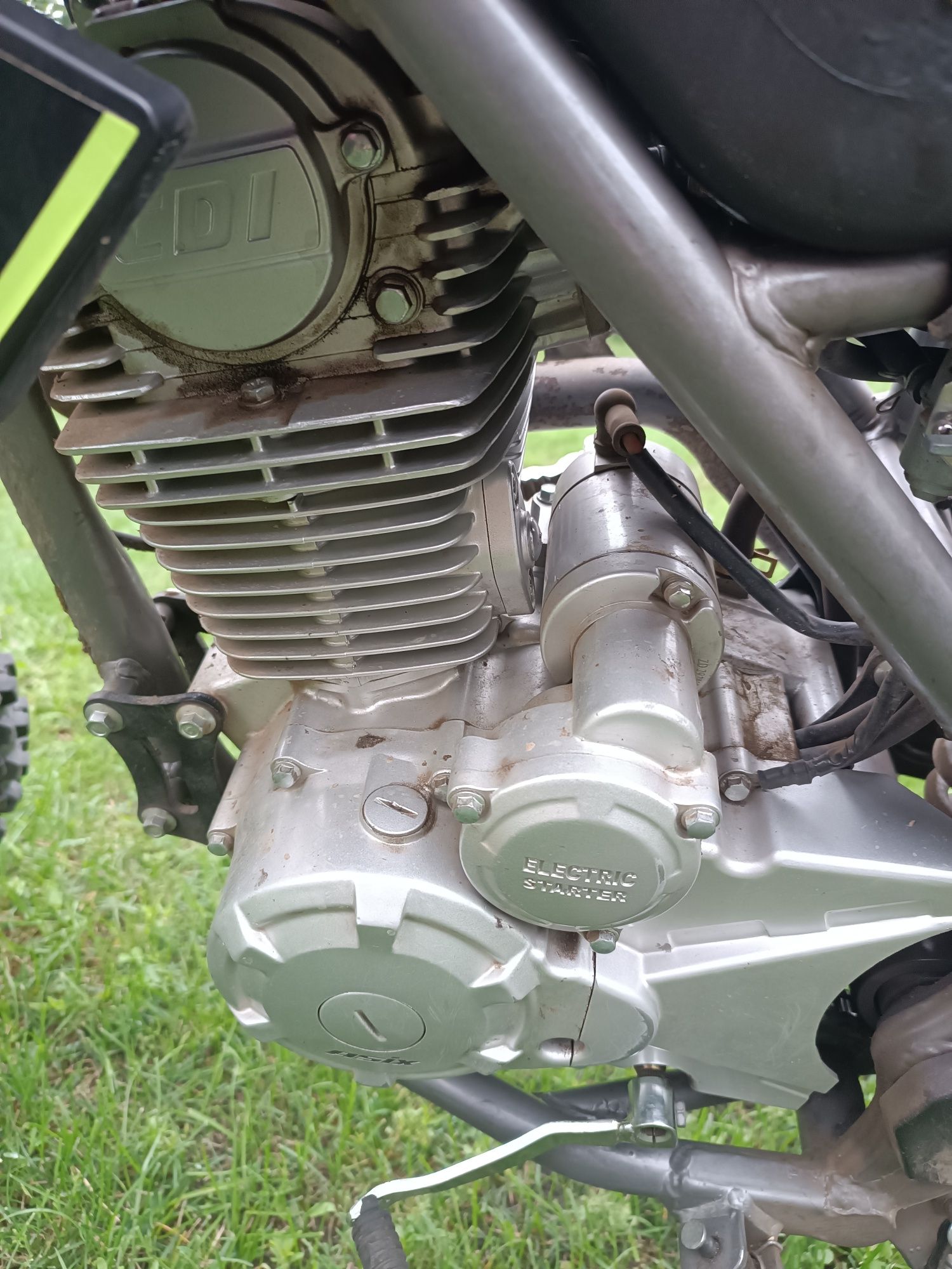 Enduro/Cross Asix Defender 250cc xb-83