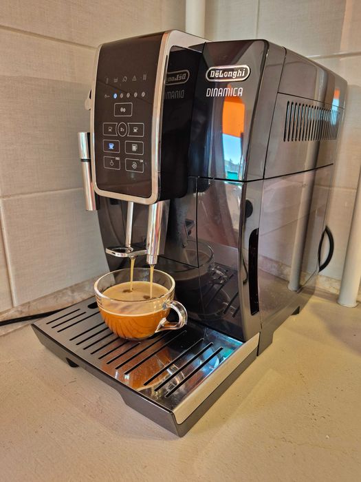 Кавомашина DeLonghi Dinamica