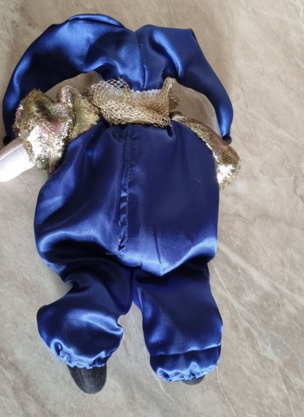 Klaun z porcelanowa głową ręcznie malowany