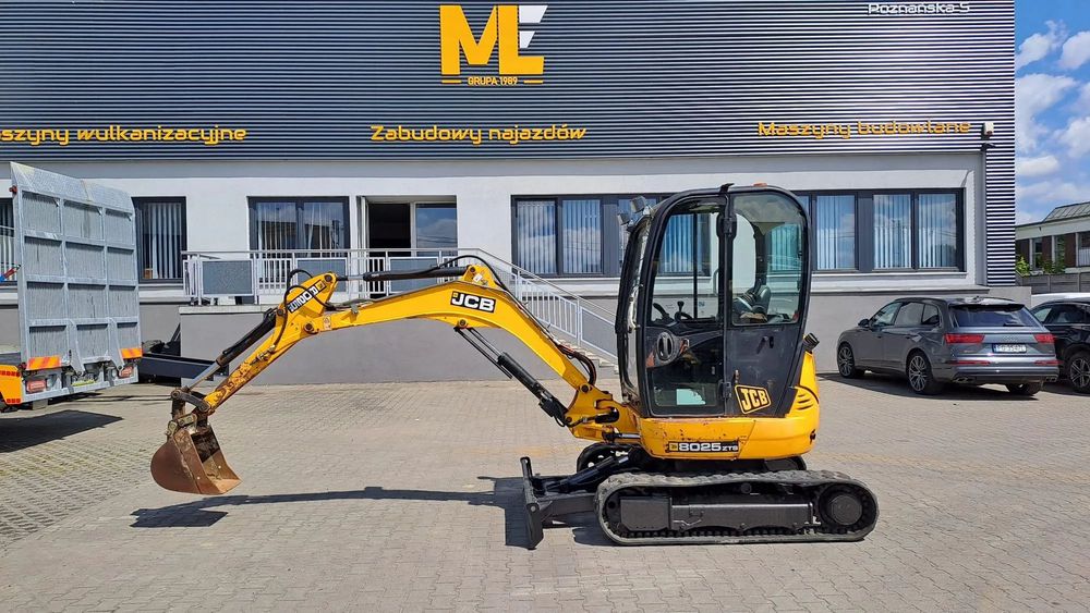 JCB 8025  JCB 8025 minikoparka gąsienicowa  rocznik 2017 + łyżka