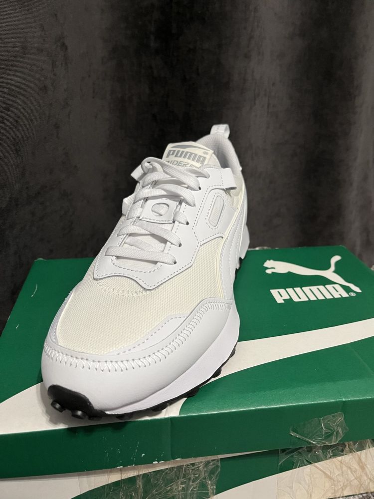 Продам кросівки  Puma white black