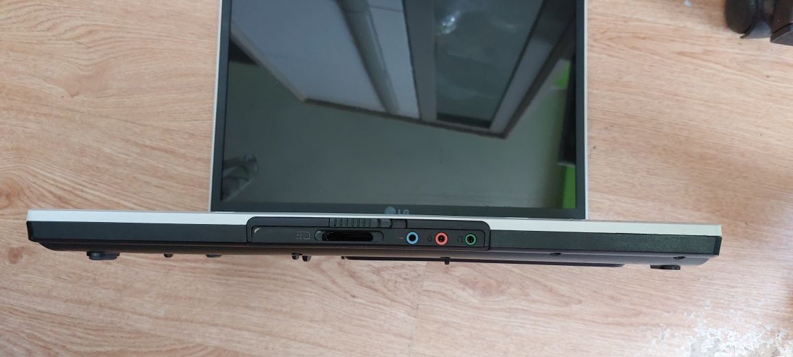 LG LGE50 Core2Duo 2100MHz .Ram4Gb, Hdd\250GB, Gwarancja