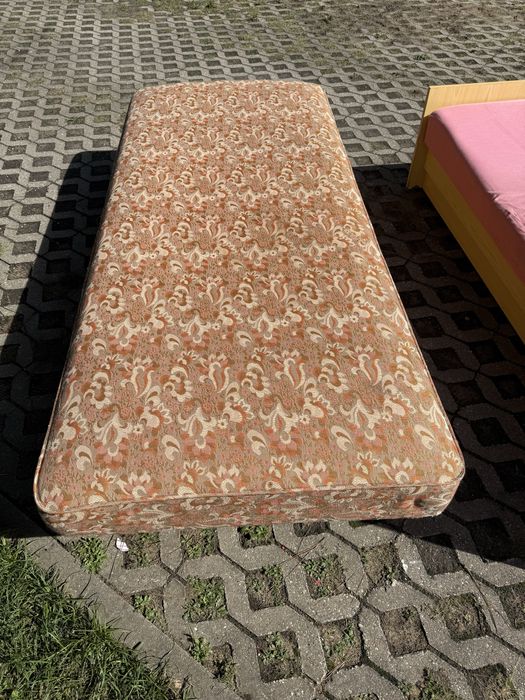 Oddam 2 łóżka - do wyboru