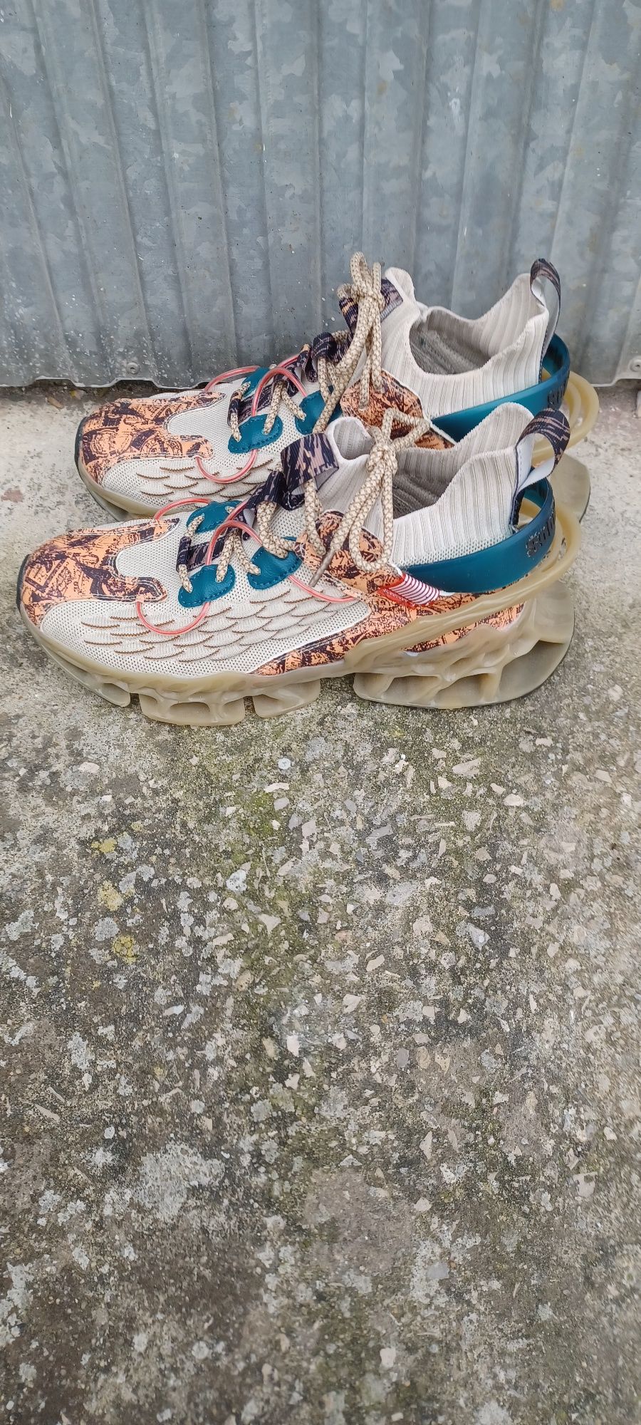 Vendo este par de tenis