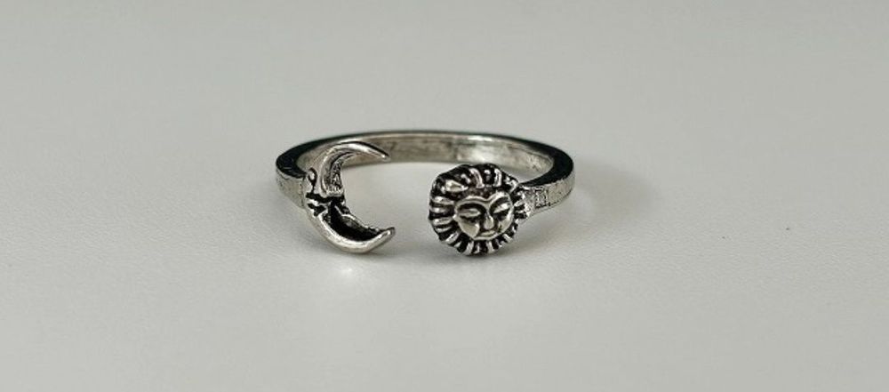 Каблучка під вінтаж