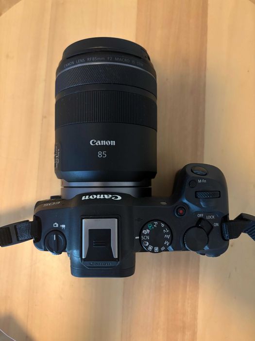 Canon EOS R8 + RF 85mm f2 IS STM