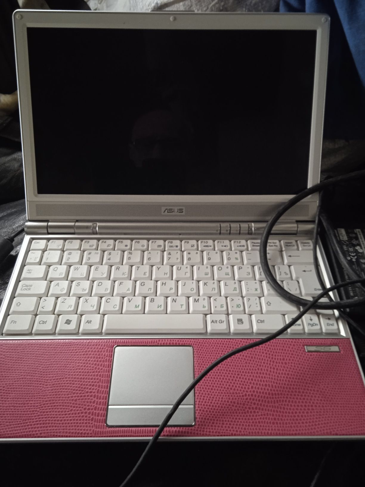 Продам комп ютер Asus s 6 f З закордону зарядне виносна камера