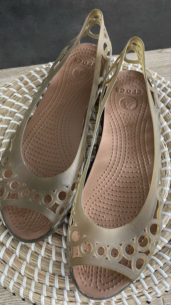 Crocs baleriny Adrina Flat Women Espresso/Bronze W8 38/39