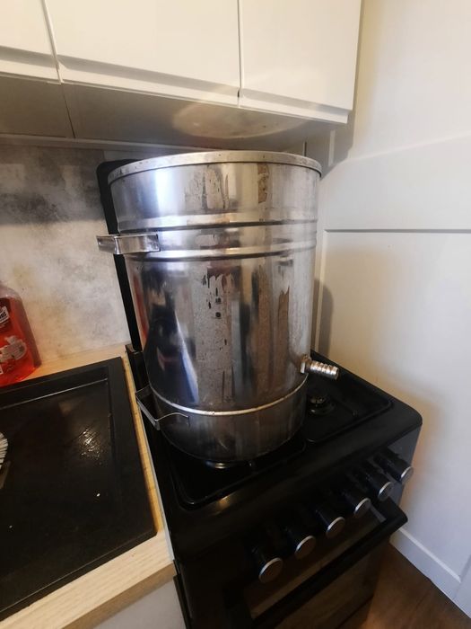 Topiarka parowa do wosku