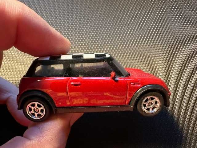 Miniatura Mini Cooper - Welly, escala 1/60