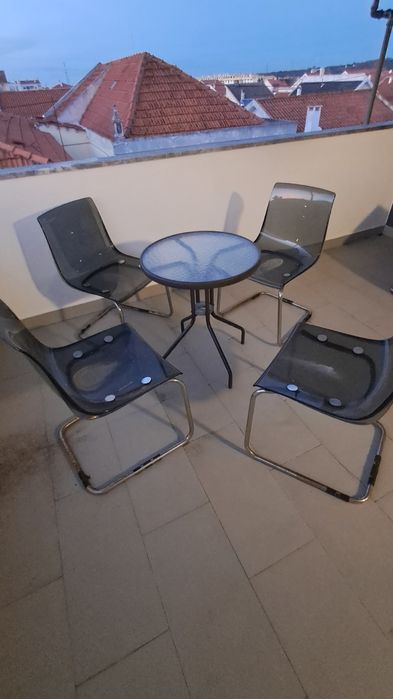 Mesa jardim com 4 cadeiras