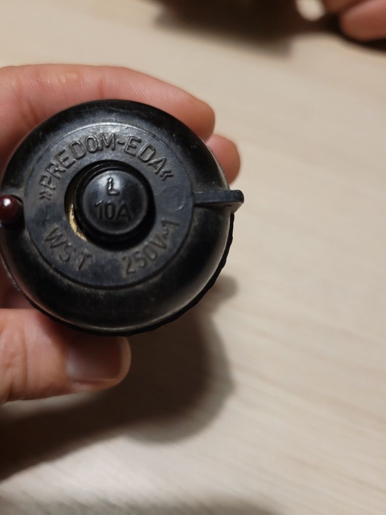 Bezpiecznik automatyczny 10 A, Predom  PRL