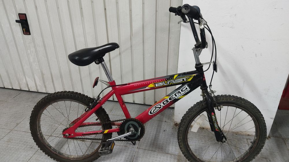 Bicicleta dê criança bom estado