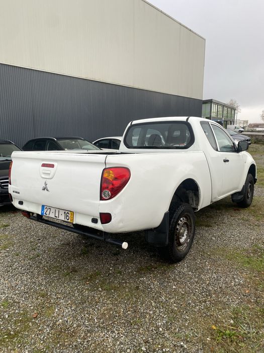 Mitsubishi L200 4x4  2.5 DI-D Invite Club 3 lugares