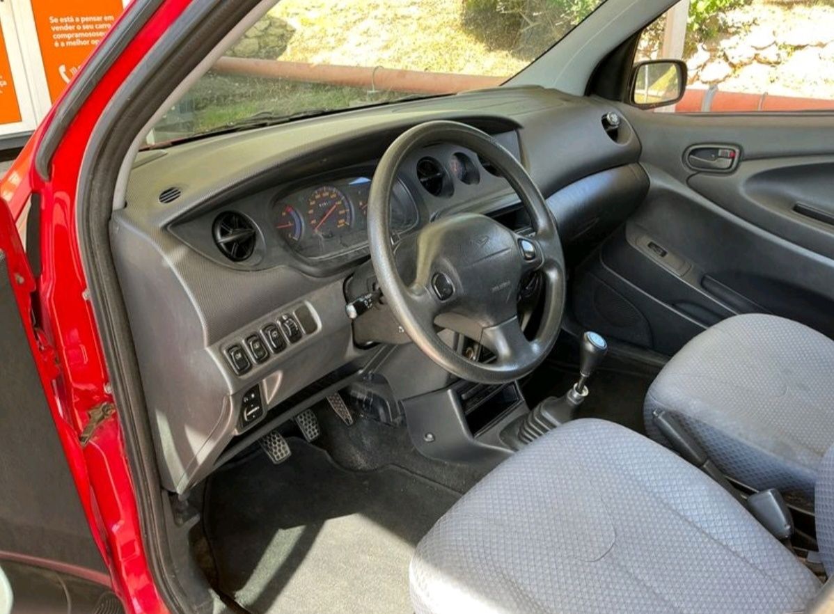 Daihatsu YRV de 2005 marca Japonesa como Toyota com apenas 154.000 Km