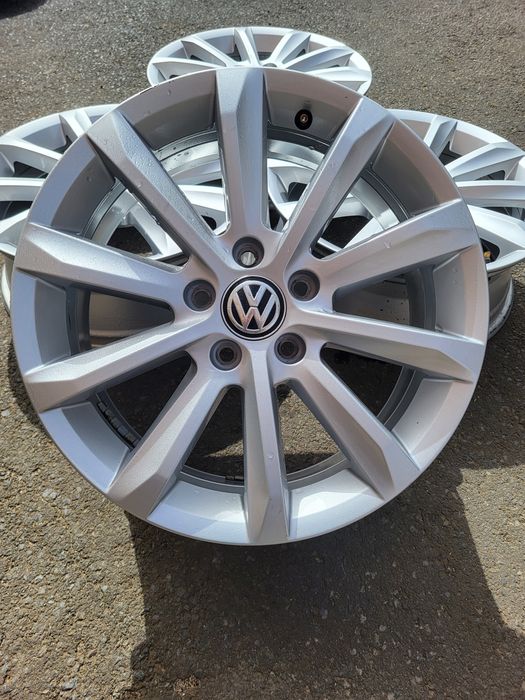 [15] Felgi aluminiowe VW 17 Cali 5x112 VW Passat Golf Touran