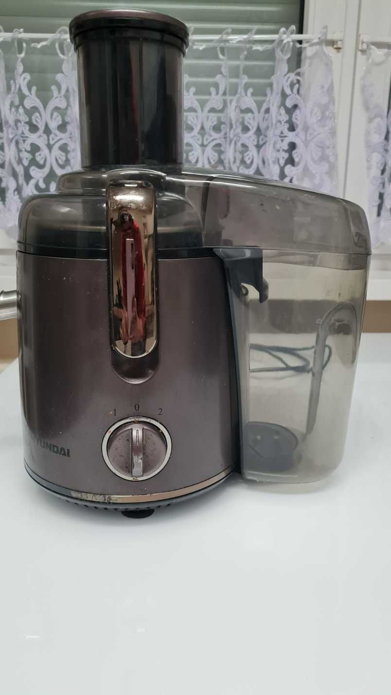 Sprzedam Sokowirówka Hundai JE702P o mocy 700W stan bardzo dobry