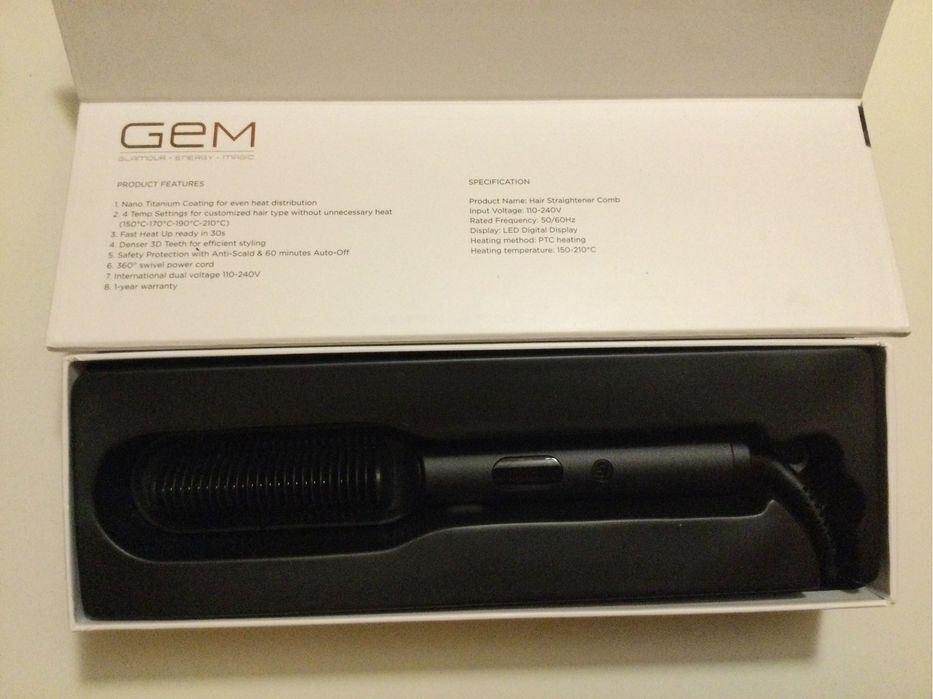 Утюжок, гребінець-вирівнювач для волосся.