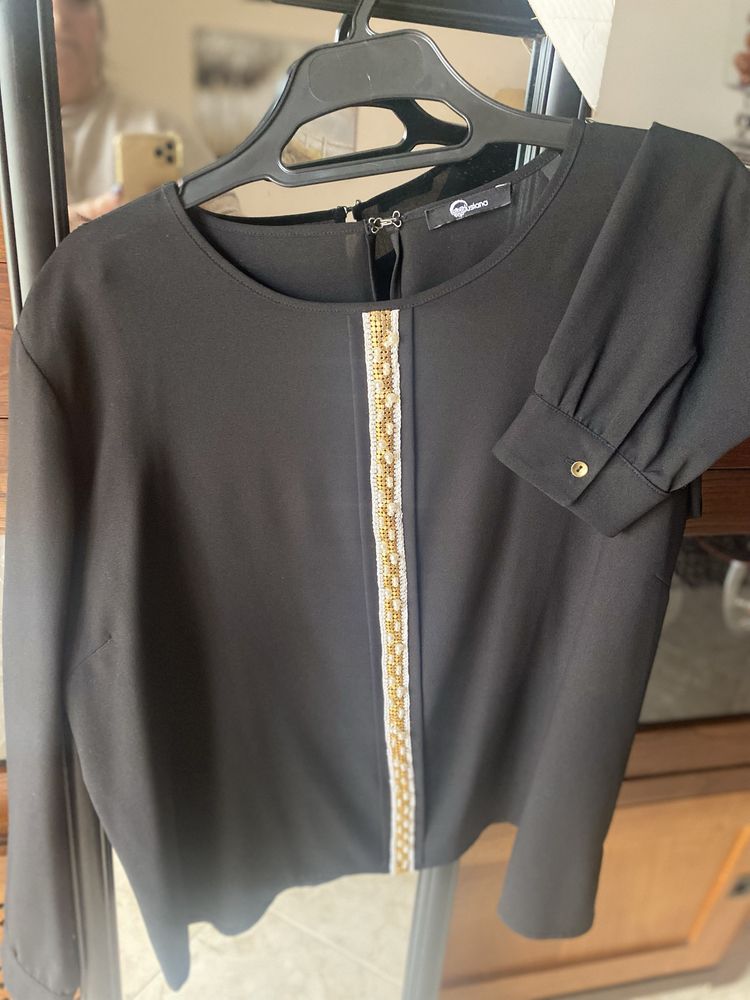 Blusa preta com perolas