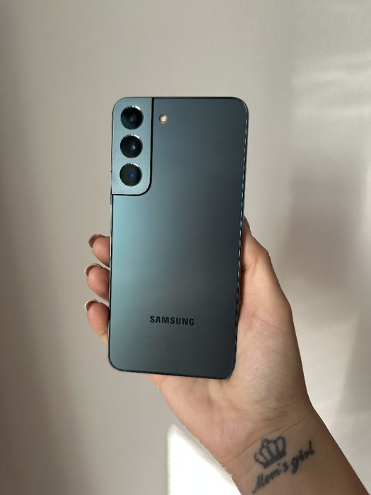 Samsung s22 8/128 2sim