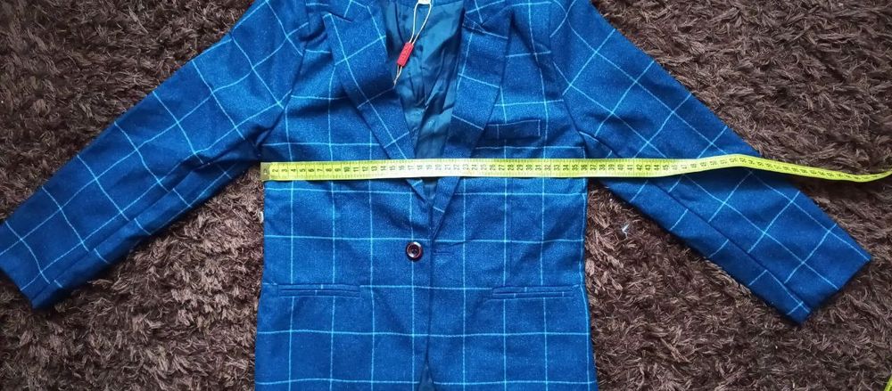 Шкільний костюм на 6-8років