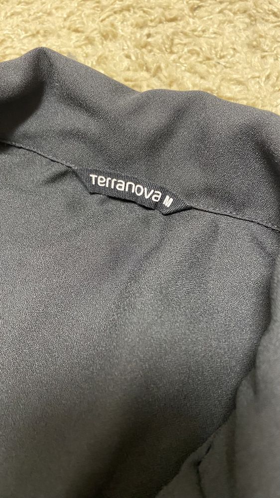 Чорна сорочка Terranova, розмір М