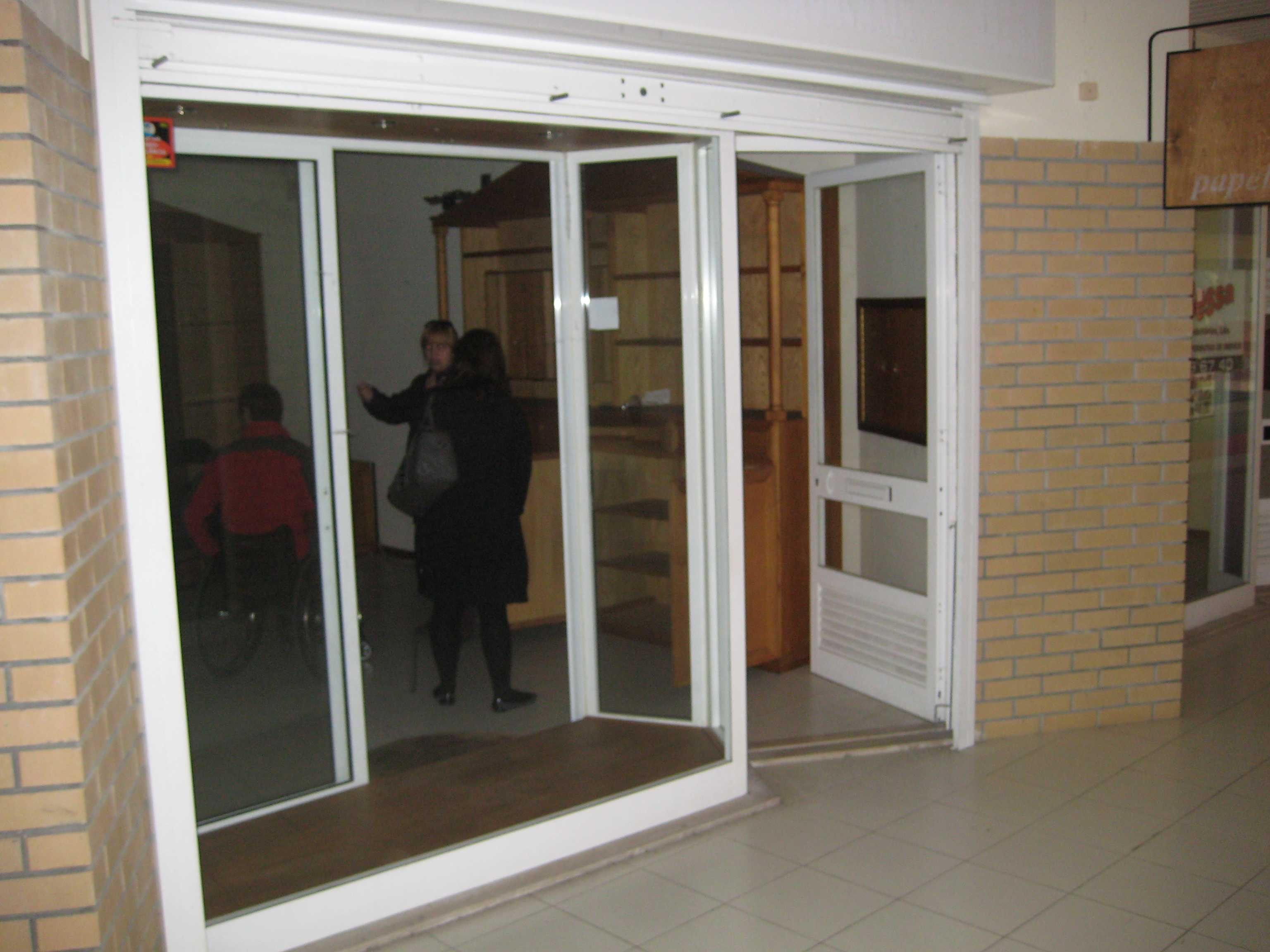 Espaço em galeria comercial na Venda Nova