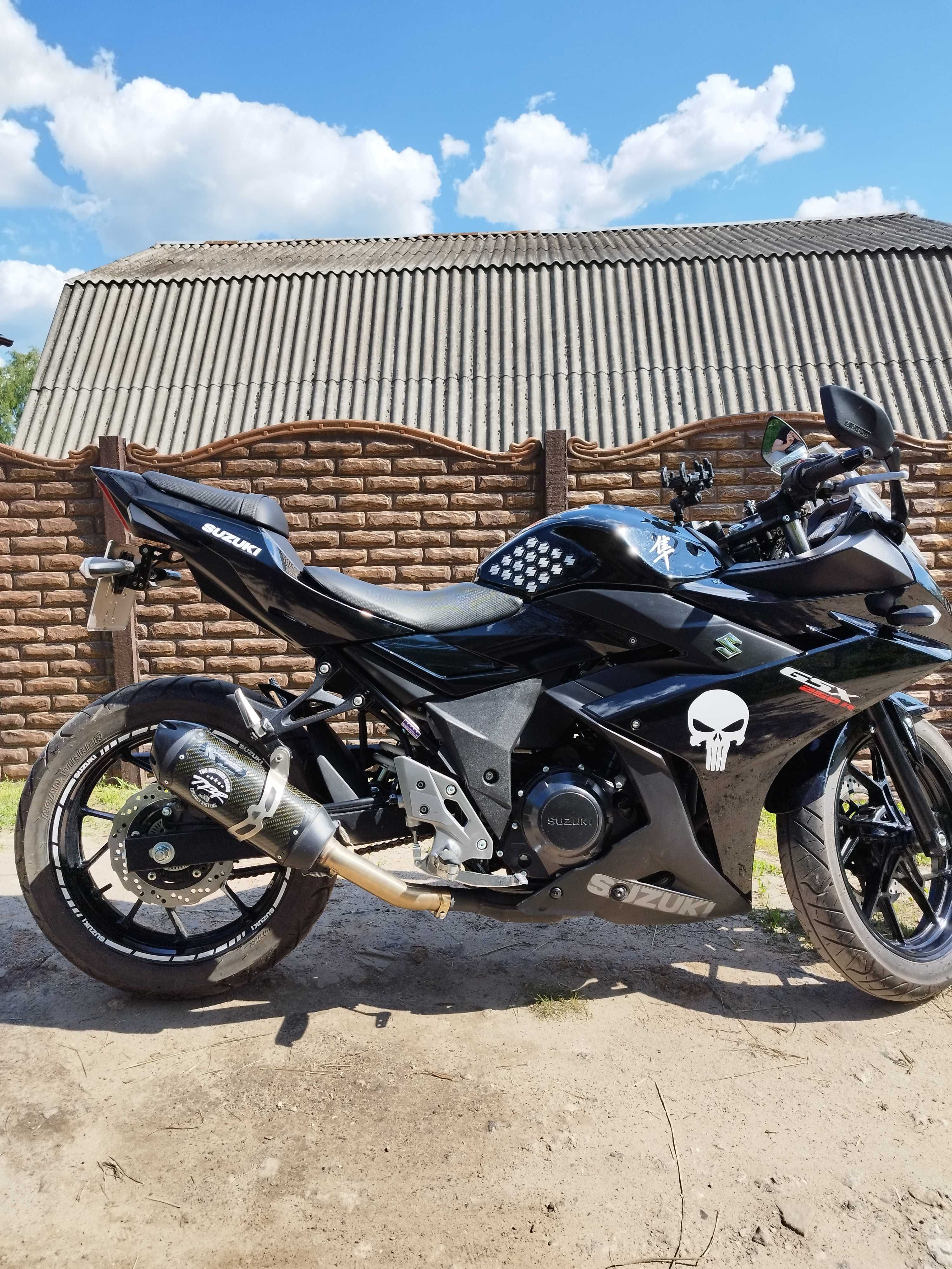 Suzuki GSX250R 2023 ABS