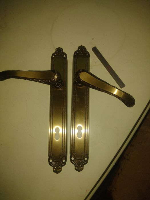 Ручки для дверей латунні