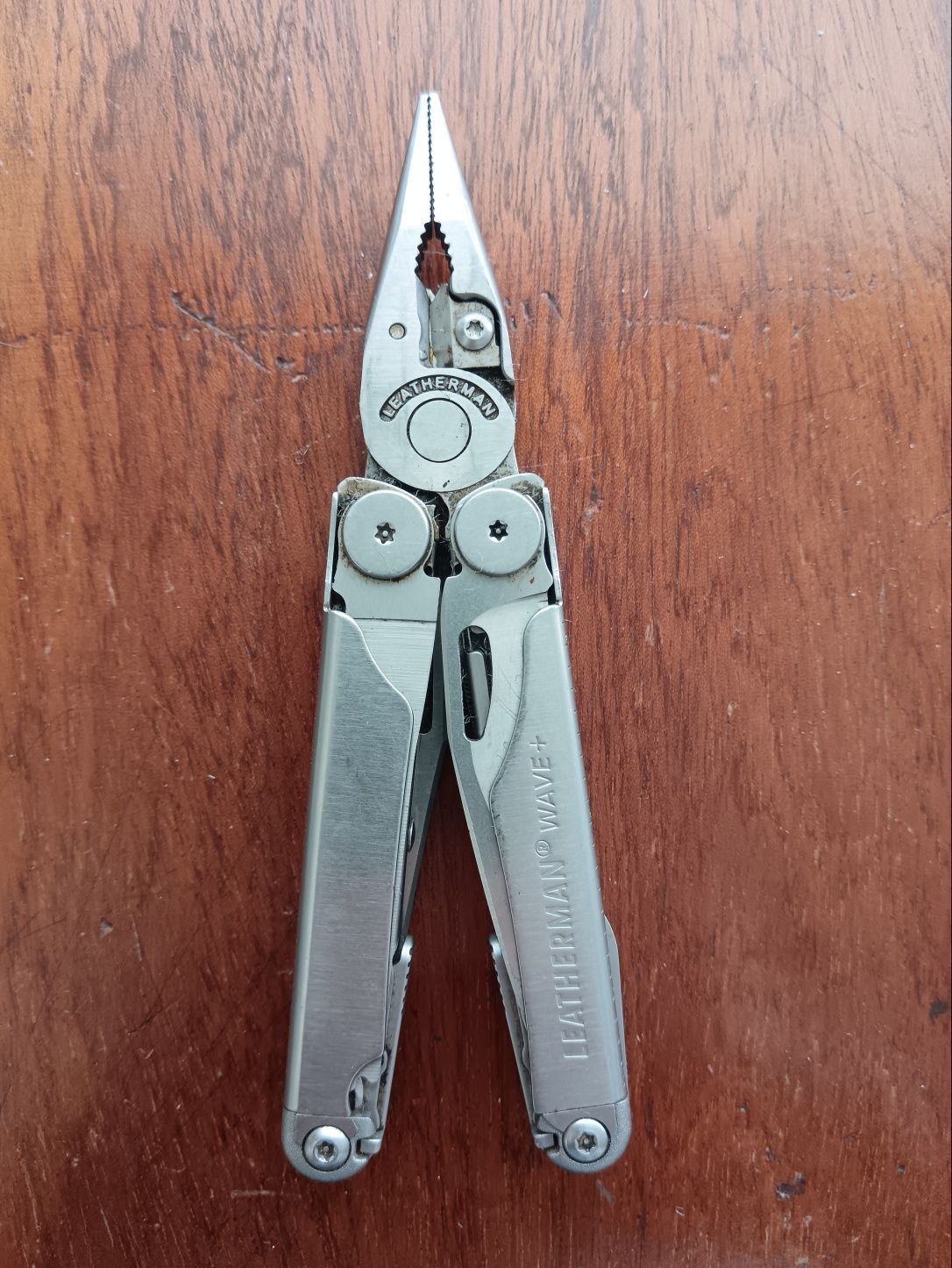 Ferramenta multiusos Leatherman Wave +