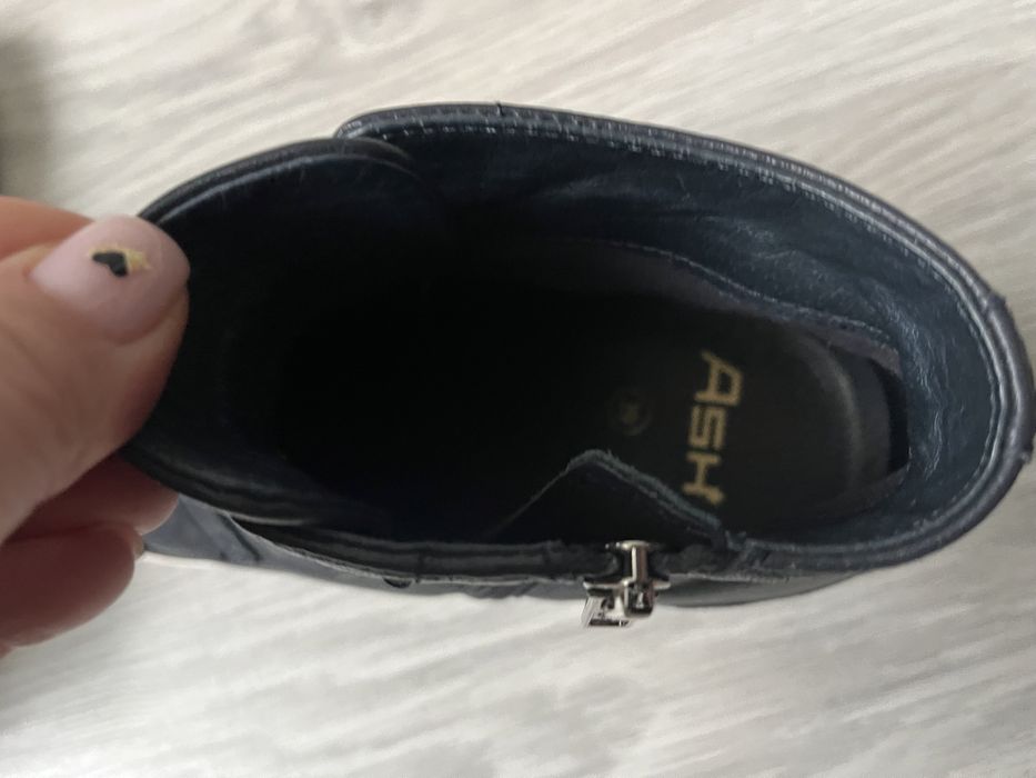 Жіночі шкіряни ботинки весняні