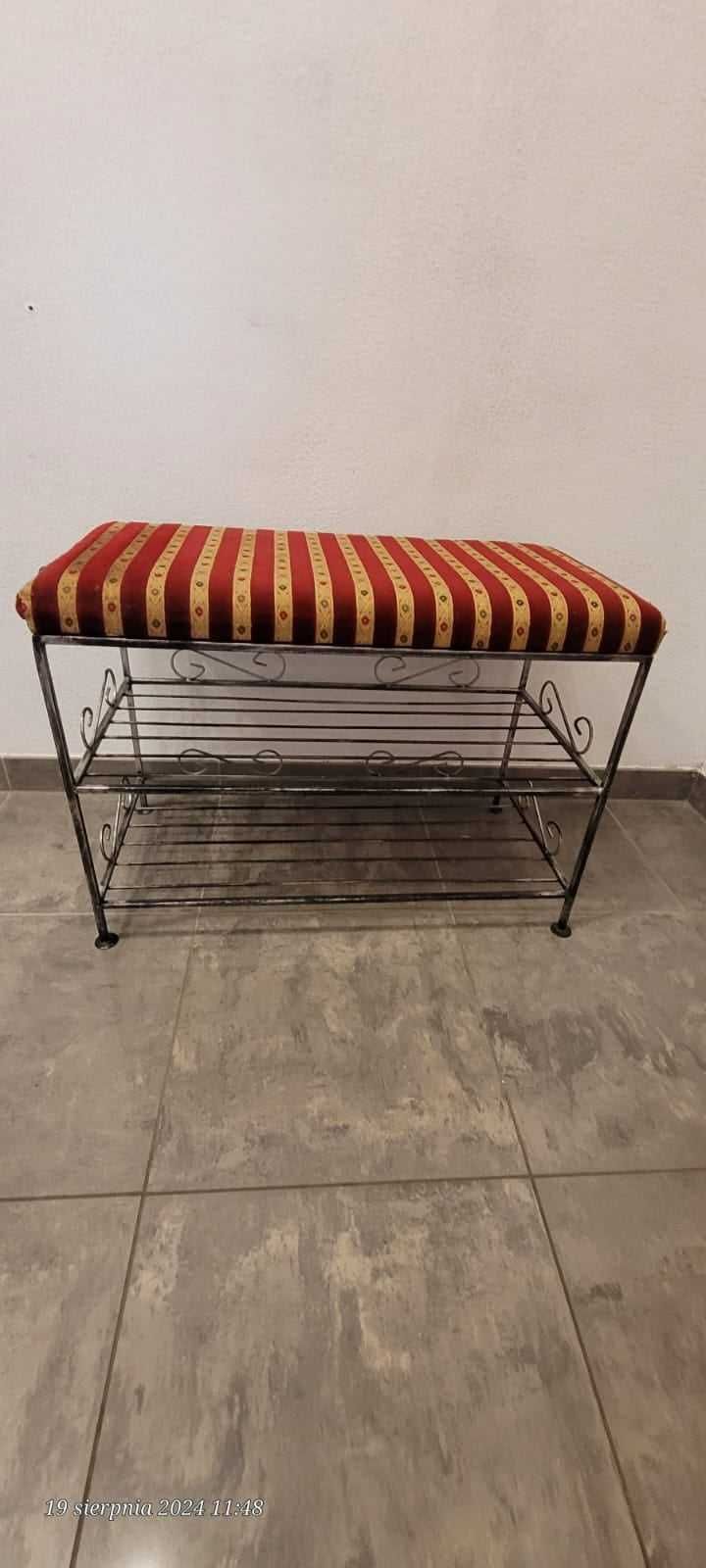 Komplet mebli z metalu - stolik, lustro, półka na buty, wieszak.