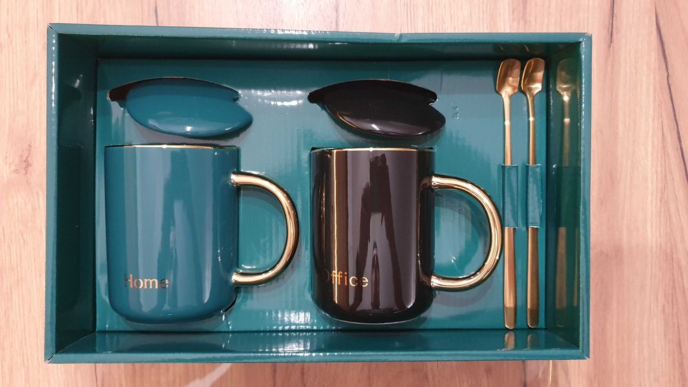 Zestaw prezentowy kubków Home Office z łyżeczkami i pokrywkami
