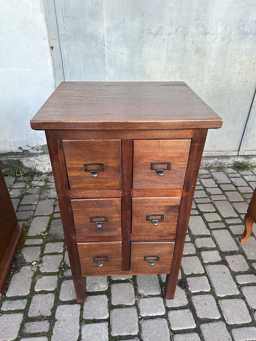 Комод. Приліжкові тумбочки