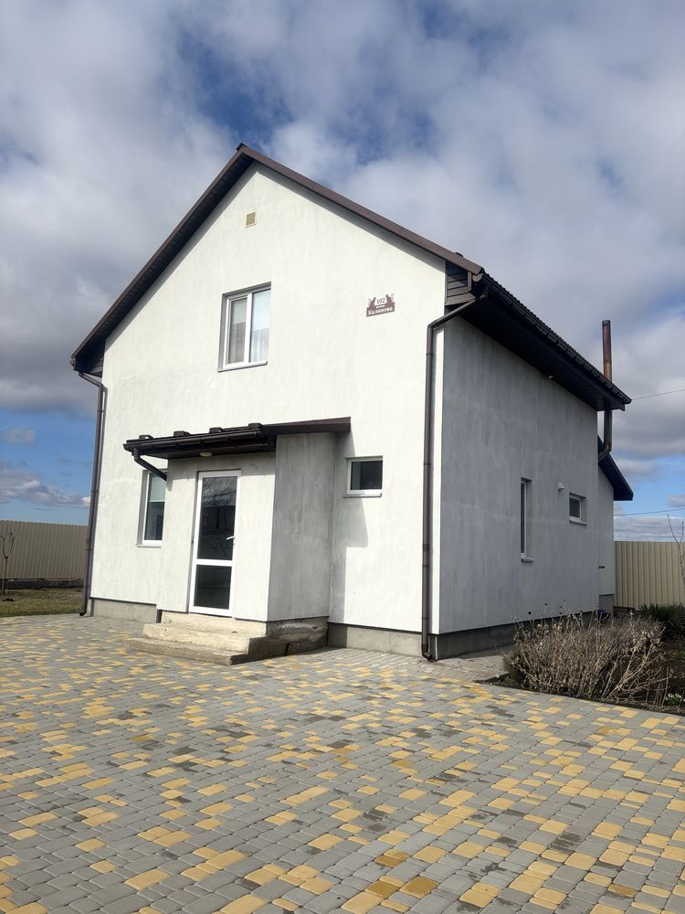 Продам житловий будинок з ремонтом від власника