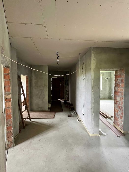 Будинок цегляний, земельна ділянка біля Дрогобича (власник). Торг