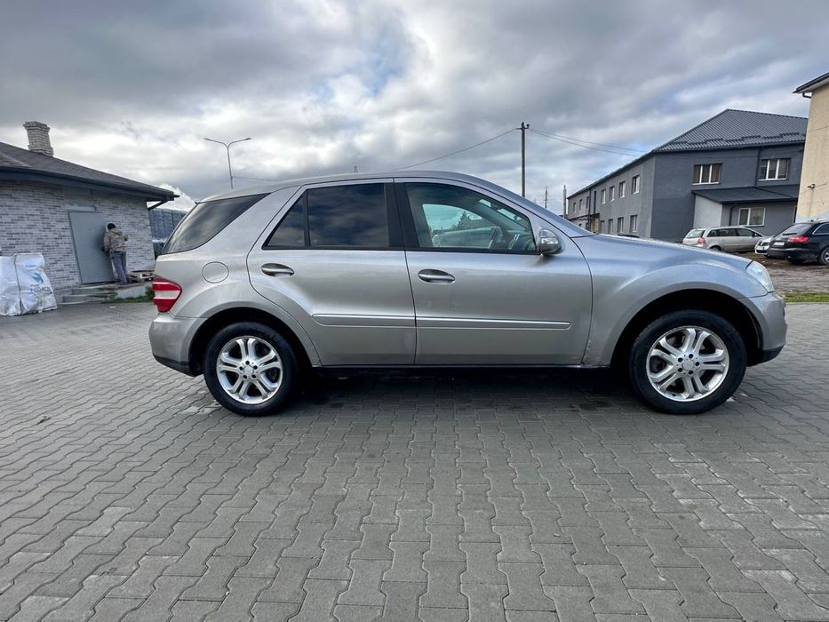 Продаю мерседес ML-280